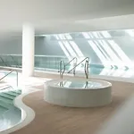 In With Access Apartment